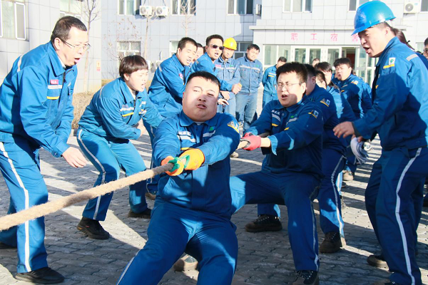 [图文]凝心聚力“绳”采飞扬——晋源公司举行“庆祝公司建设九周年”拔河角逐活动-下层动态