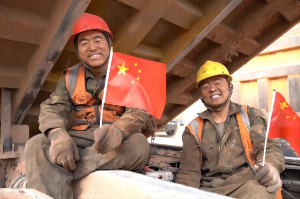 [图文]以人为本 建设协调之“家”——热烈祝贺三塘湖公司工会获得“自治区模范职工之家”声誉称呼-下层动态