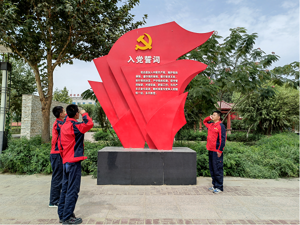 [图文]重温老兵路 谱写新篇章——皮山光伏电站旅行解放军进军和田纪念馆-Ag亚洲集团