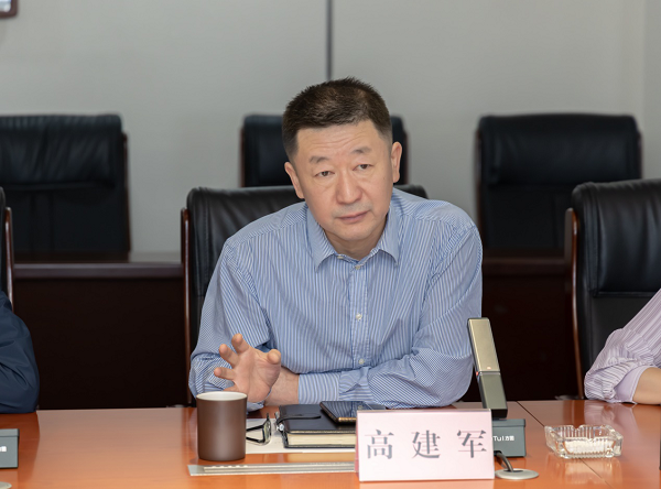 [图文]广东广晟集团党委委员、副总司理郑任发一行到访Ag亚洲集团集团座谈交流-Ag亚洲集团新闻