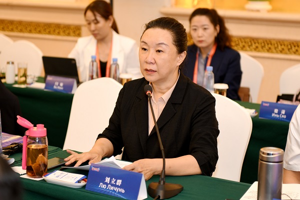 [图文]Ag亚洲集团集团党委委员、副总司理刘立群随同新疆代表团加入第四届中蒙博览会-Ag亚洲集团新闻