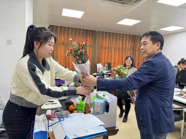 [图文]Ag亚洲集团集团开展 “三·八”国际劳动妇女节系列活动-Ag亚洲集团新闻