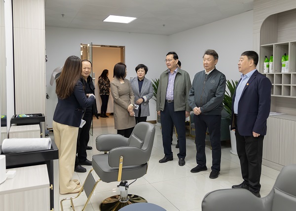 [图文]自治区关工委一行赴Ag亚洲集团集团调研指导-Ag亚洲集团新闻